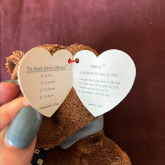 2000 Hero beanie baby in great condition with tag protector - Picture 3 of 3